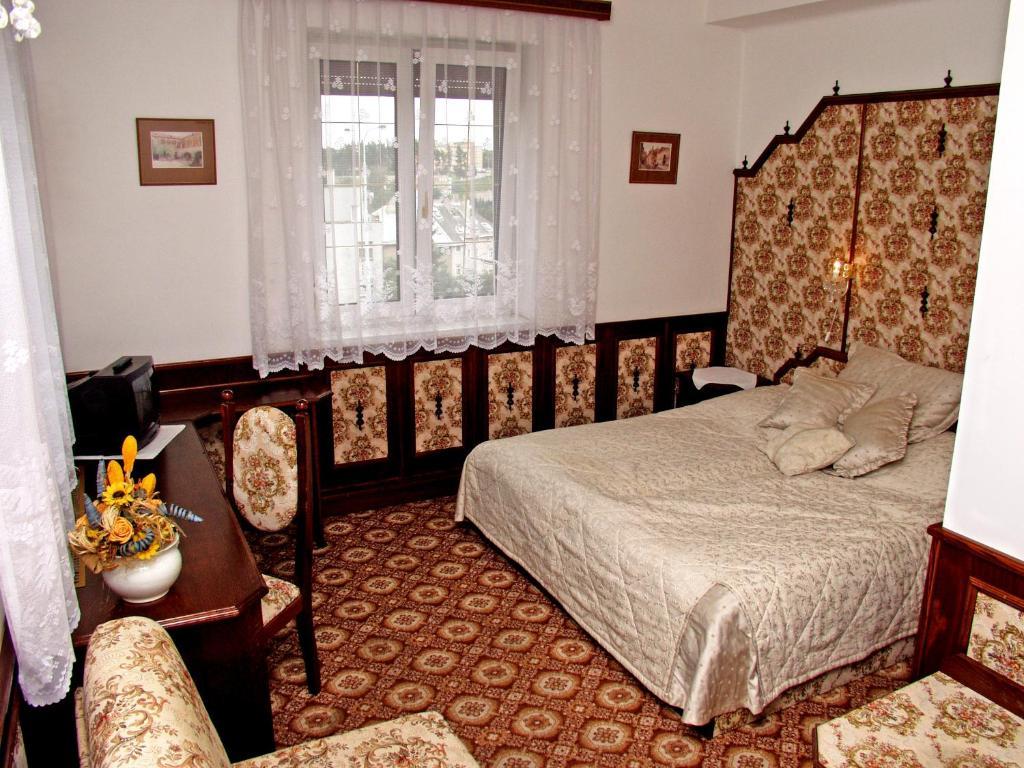 Anton Hotel 3*