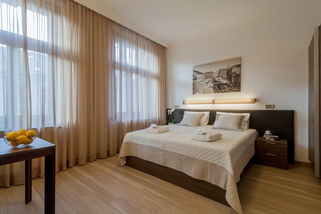 Lägenhetshotell Vinohradsky Dum 4*