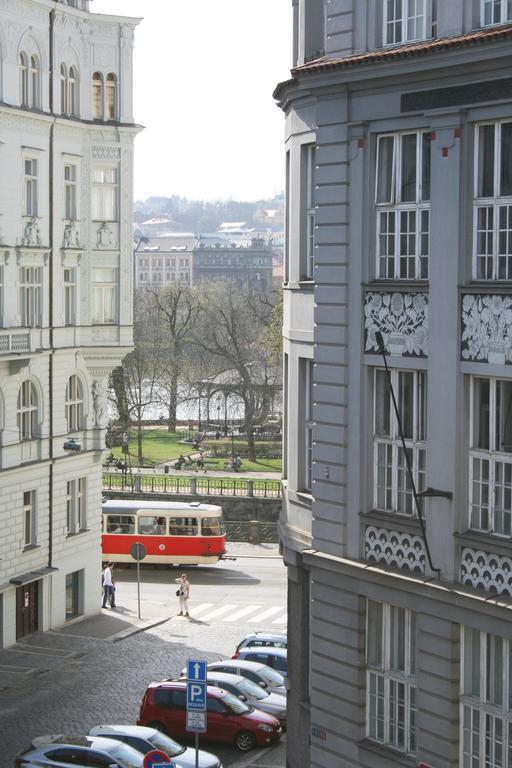 Lea * Prag