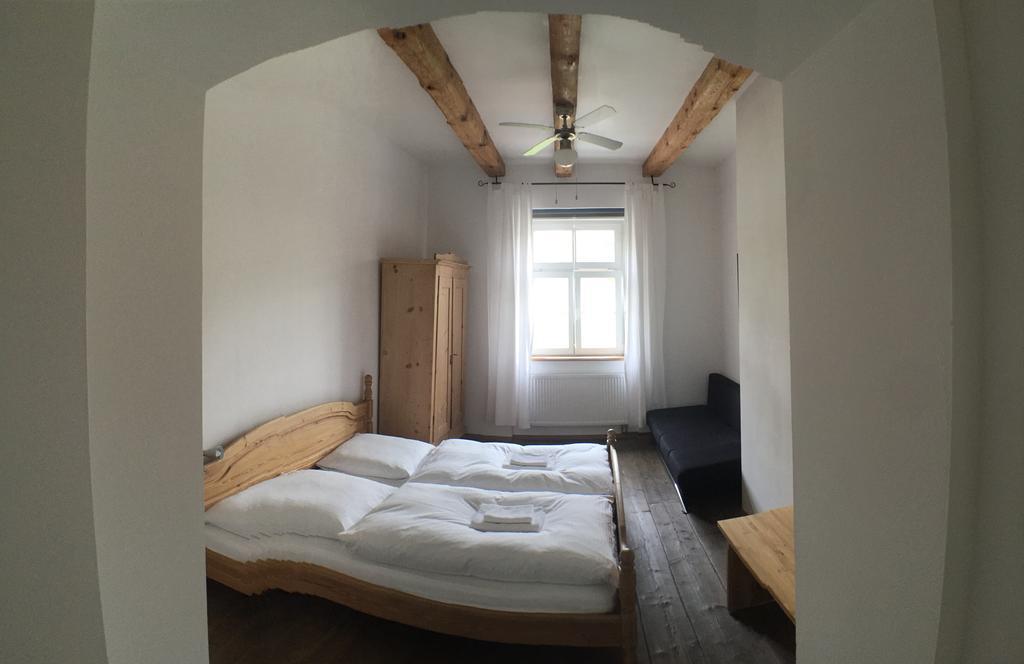 Guest house Family Lorenz & Coffee House Prague