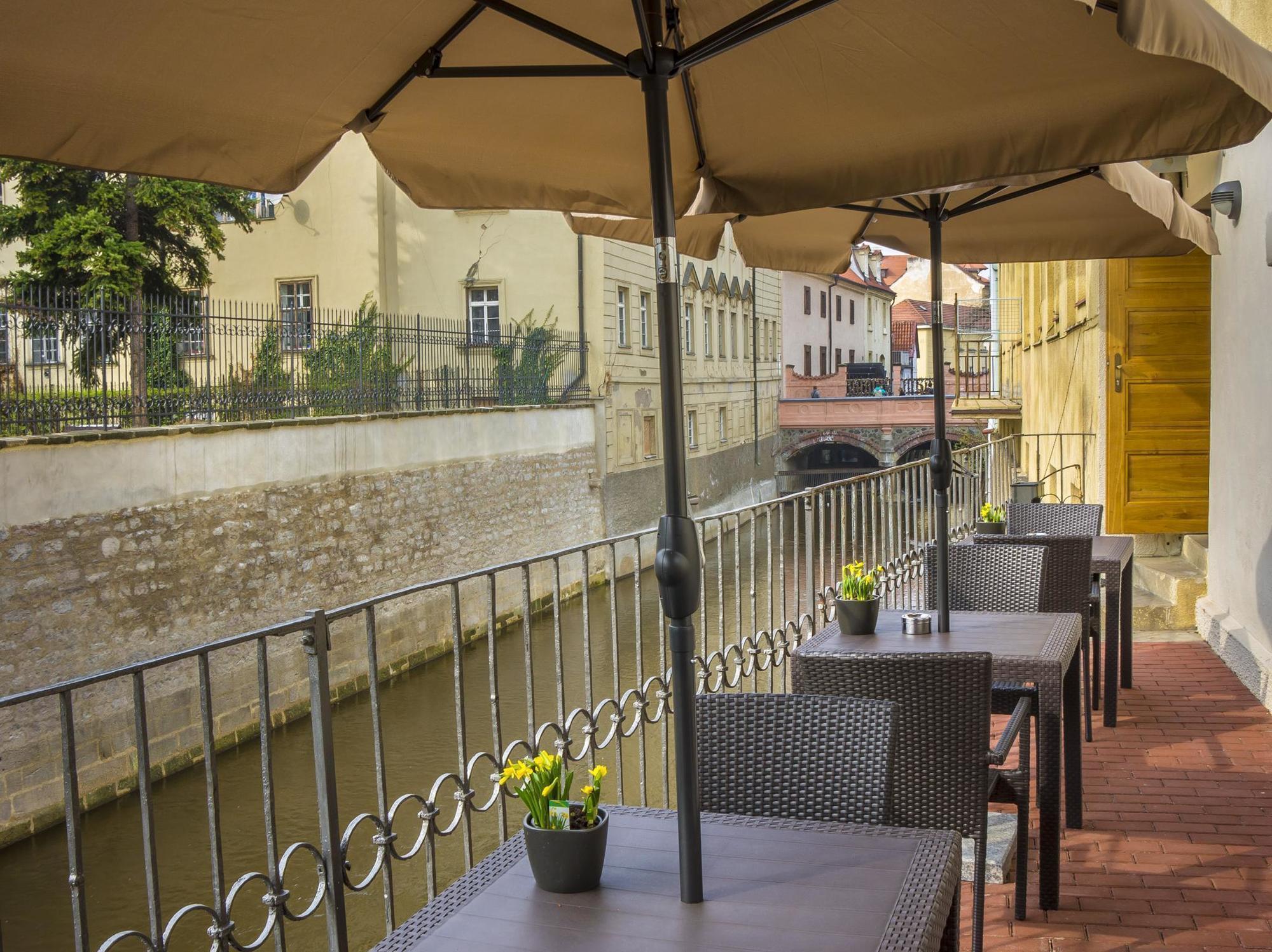 Pytloun Kampa Garden Prag