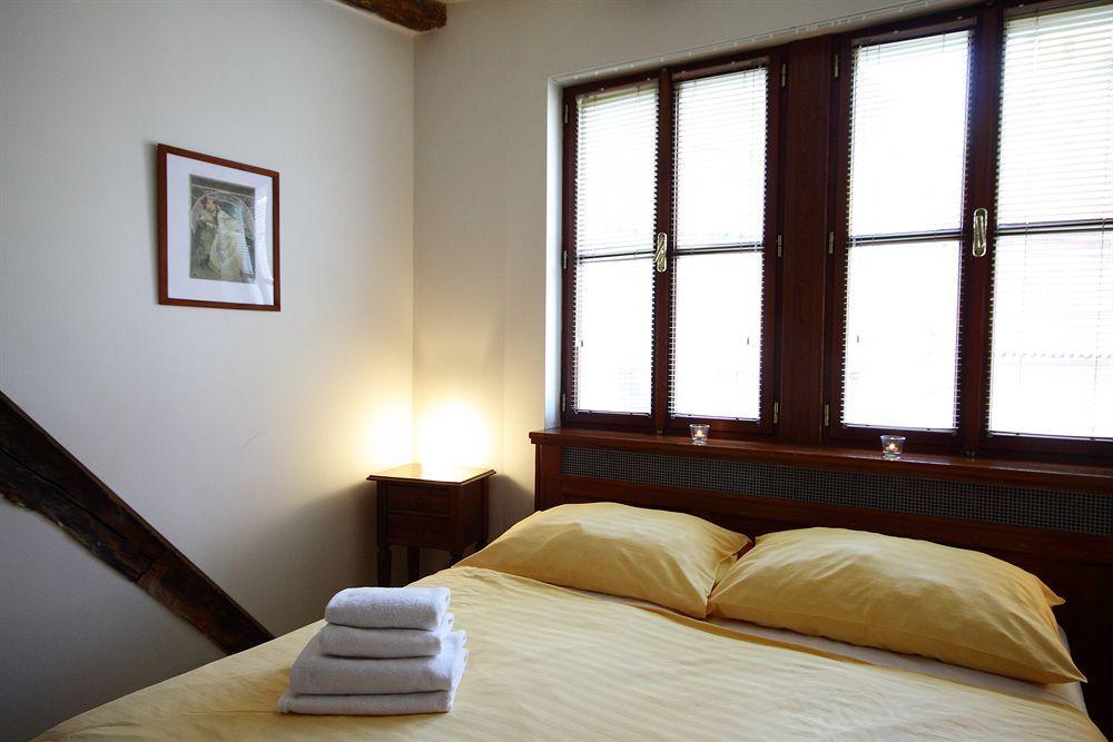 Leo Old Town Apartment *