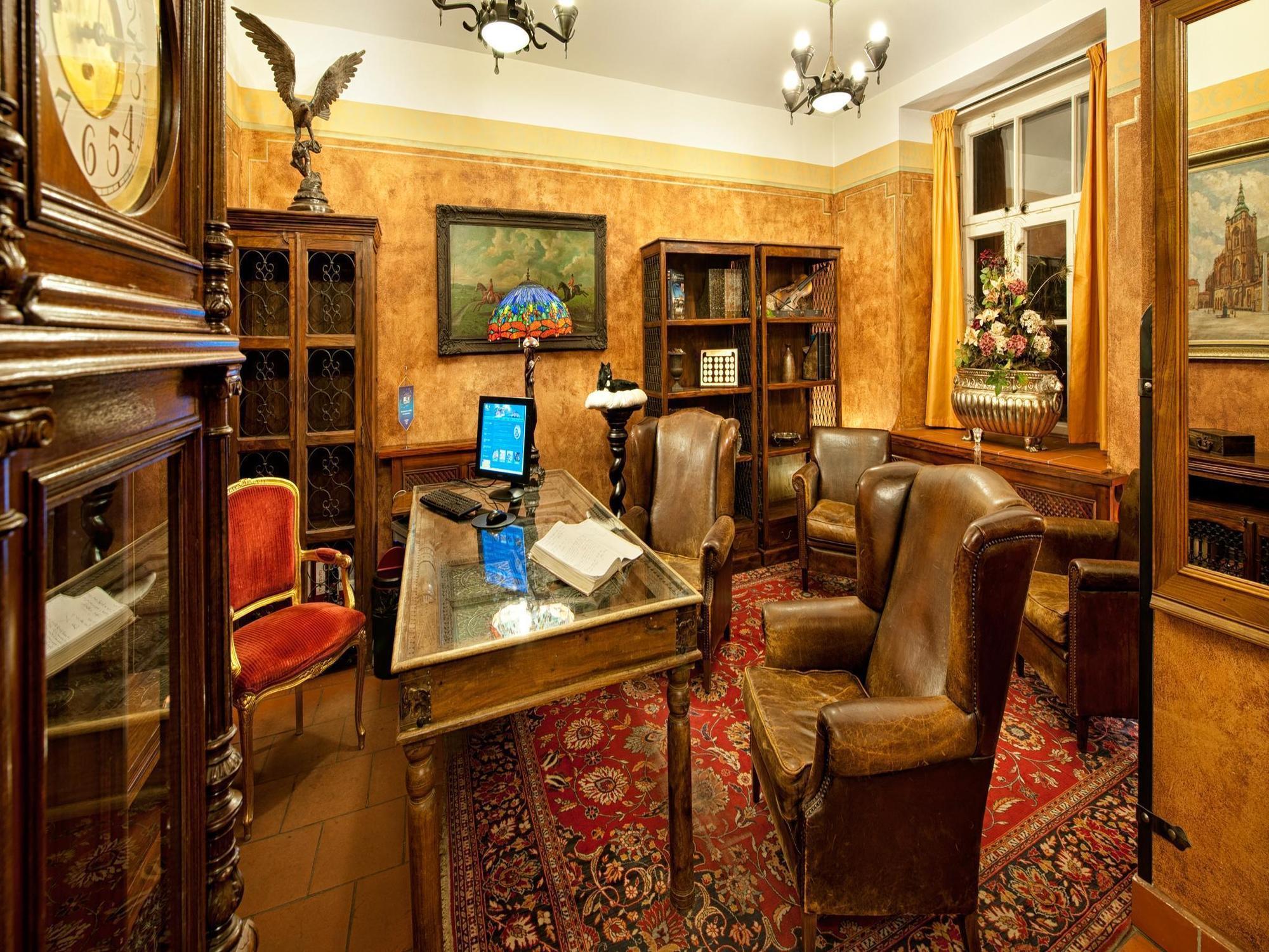 Ea Jeleni Dvur Castle Hotell