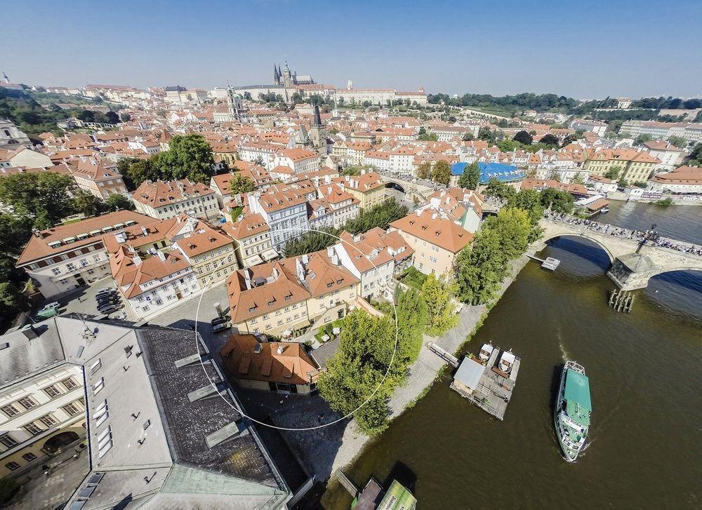Archibald At The Charles Bridge 4* Prague