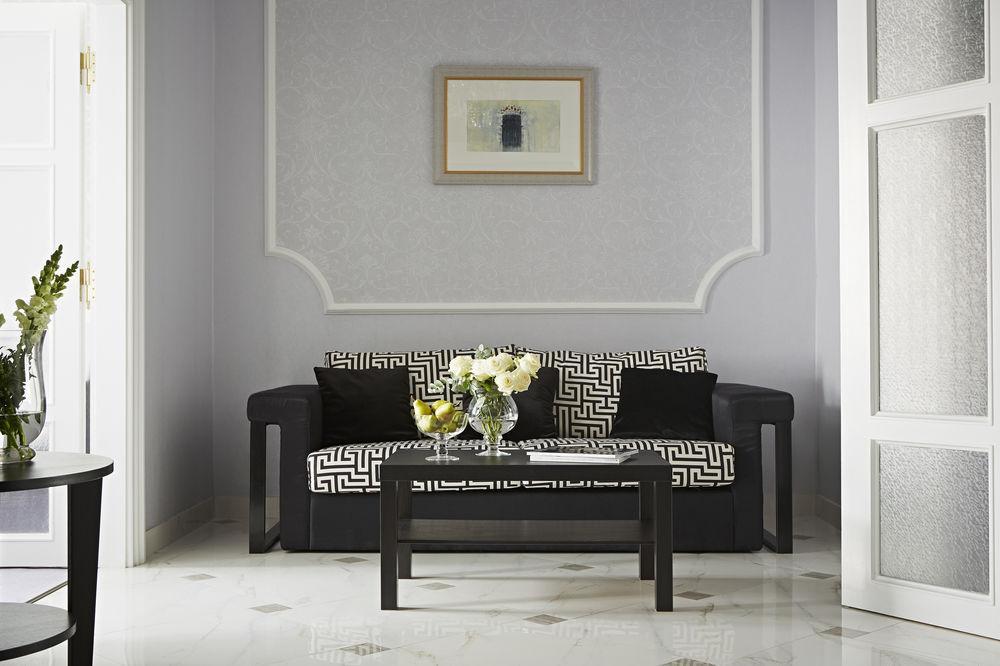 Almandine Lejlighedshotel 4*