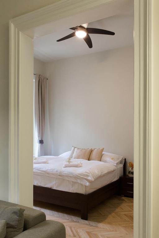 Apartment Golden Age Prag