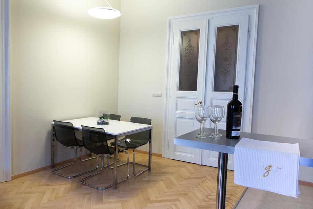 Apartment Golden Age Prag