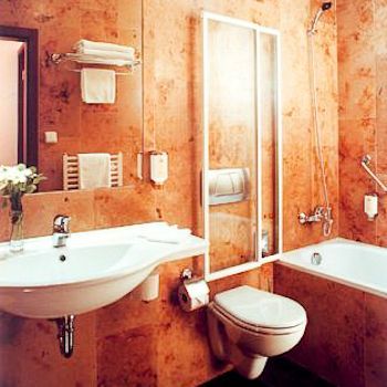 Hotell Clementin 4*