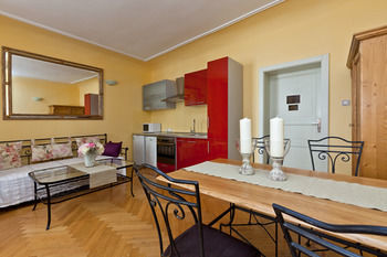 Black Star Hotel
