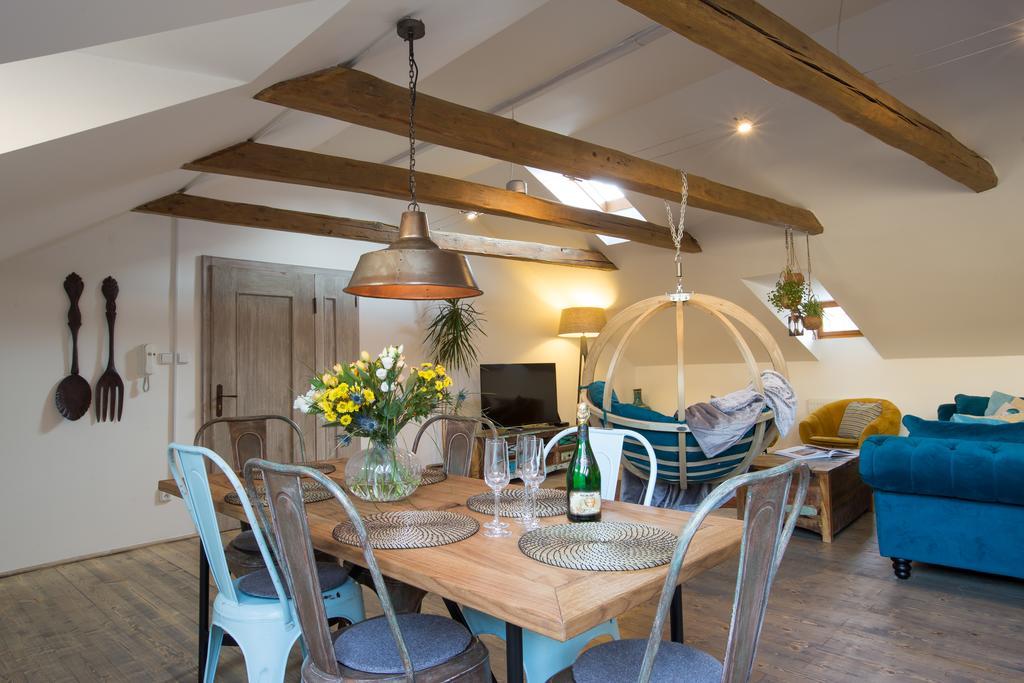Bohemian Chic 2 Bedroom 2 Bathroom Loft With Hanging Chair