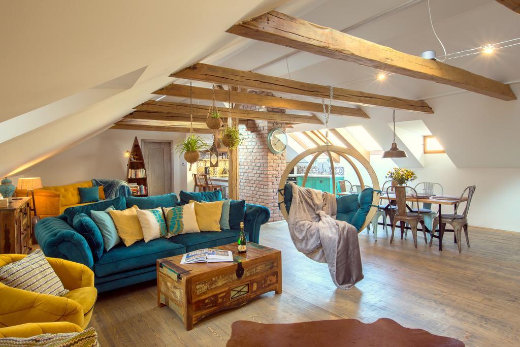 Bohemian Chic 2 Bedroom 2 Bathroom Loft With Hanging Chair Prag