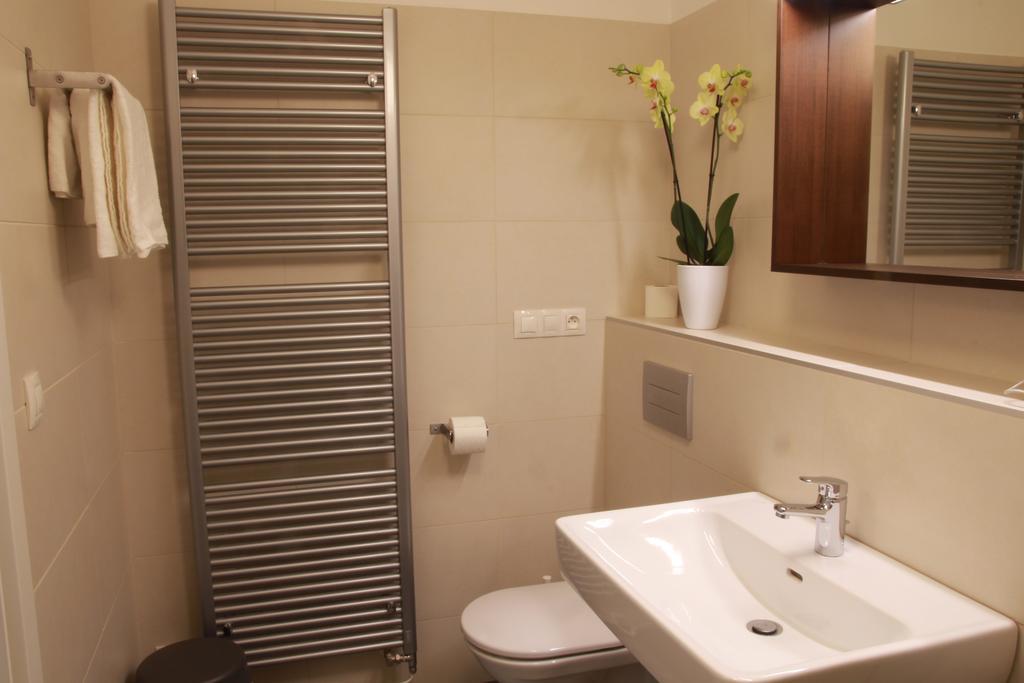 Elen'S Apartments Prague - Free Garage Parking Prag