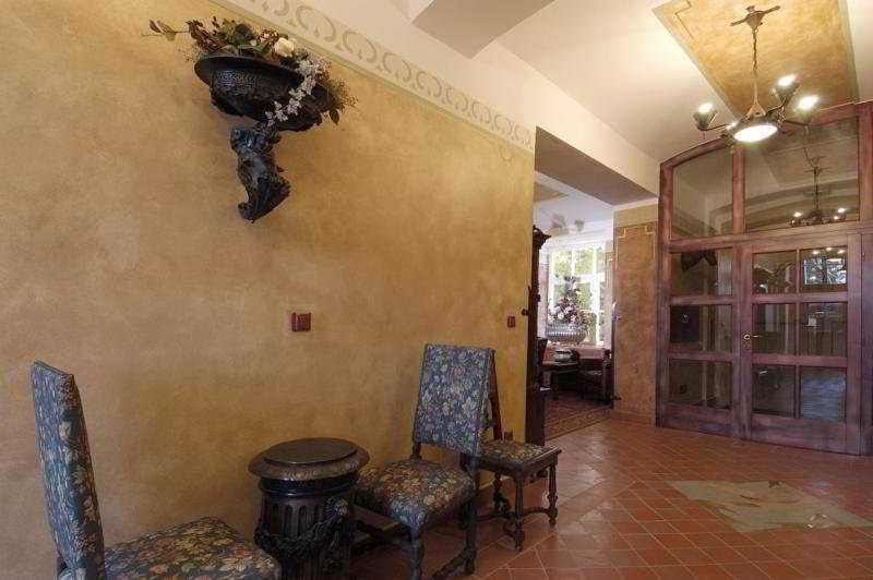 Ea Jeleni Dvur Castle Hotell 3*
