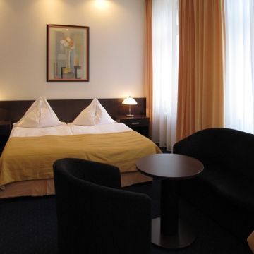 Hotell Royal Plaza 3*