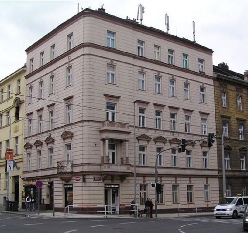 Angel Aparthotel