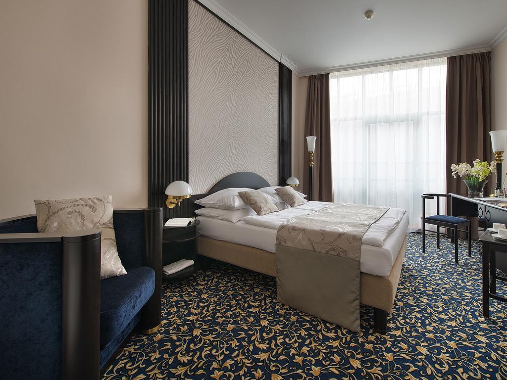 Hotell Ea Royal Esprit
