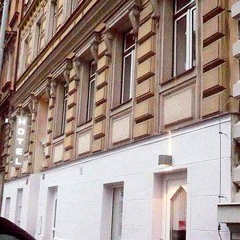 Royal Plaza Hotell 3*