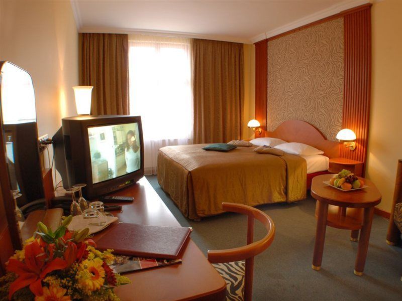 Ea Royal Esprit Hotell Prag
