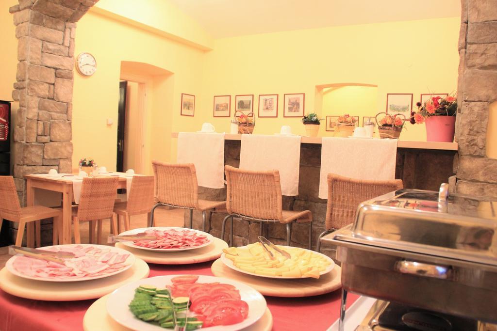 Hotel City Lounge 3*