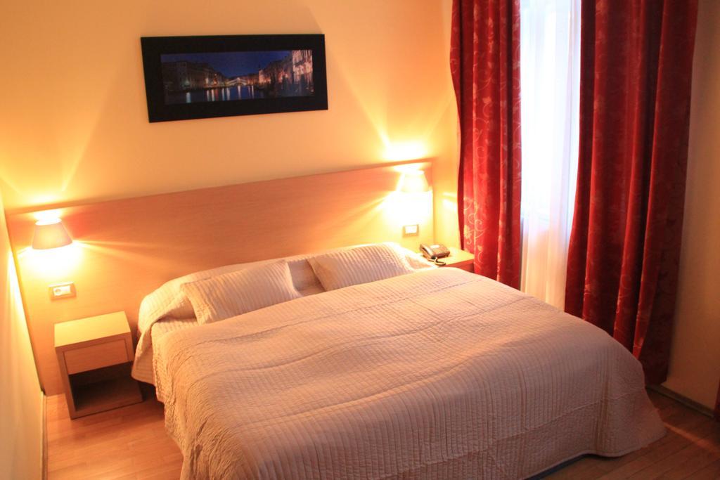 Hotel City Lounge 3*