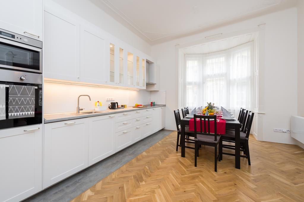 To Live Apartmán