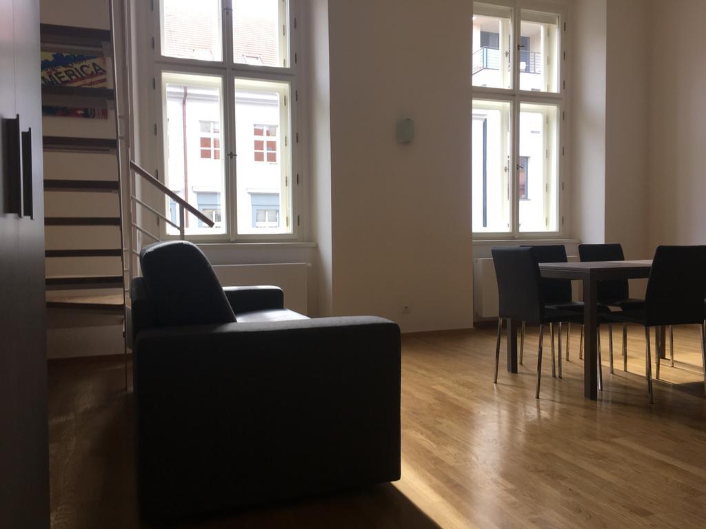 Sokolovska 91 Lägenhet