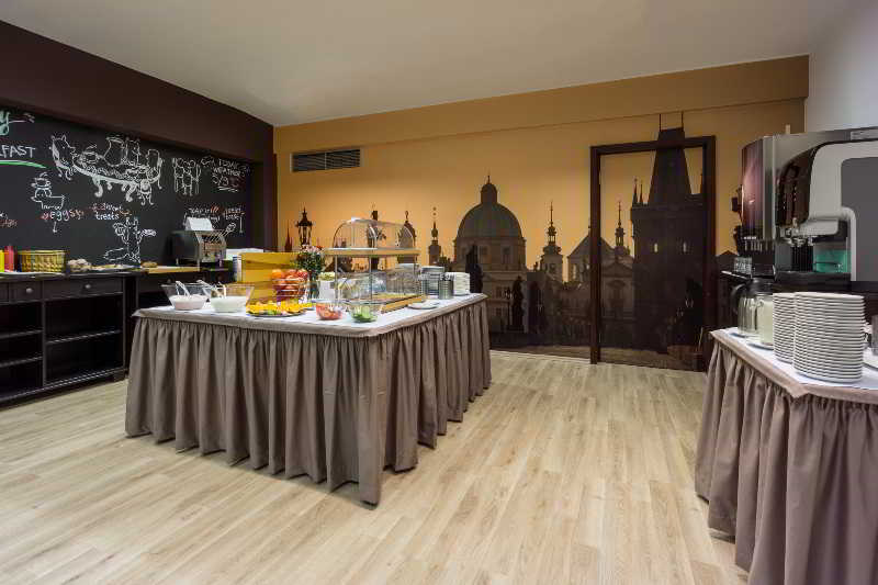 Hotell Pytloun Kampa Garden 4*