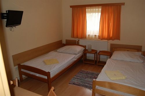 Gæstehus Akat 3*