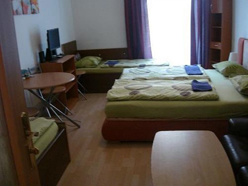 Easy Journey Pensionat Prag