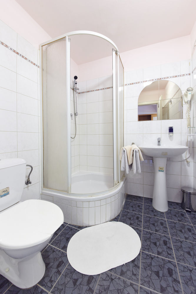 Hotell Anette 3*