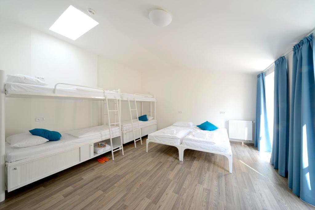 Hostel Safestay Prague Charles Bridge *