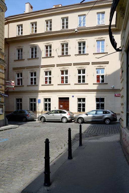 Safestay Prague Charles Bridge *