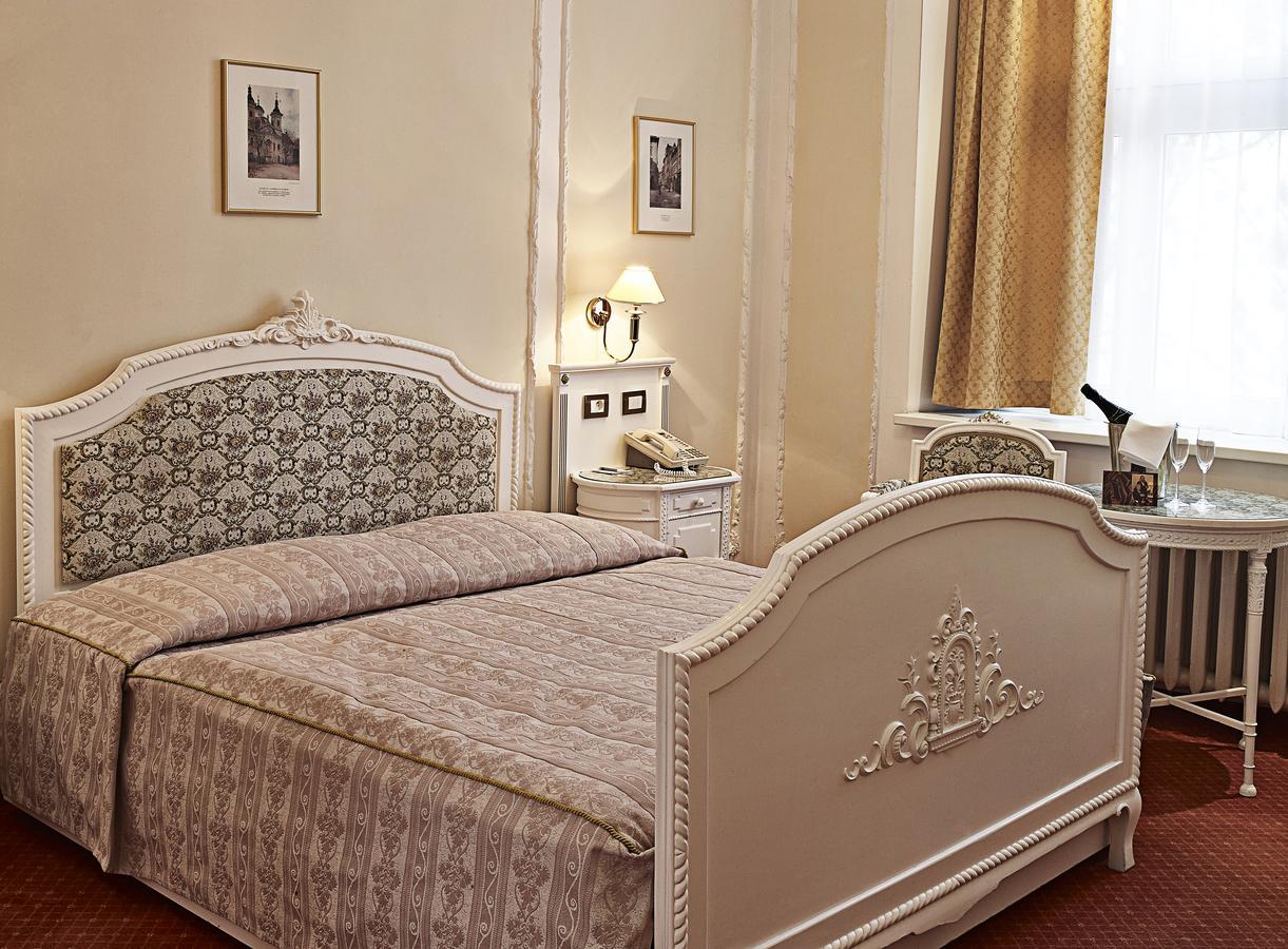 Hotel Ambassador Zlata Husa 5*