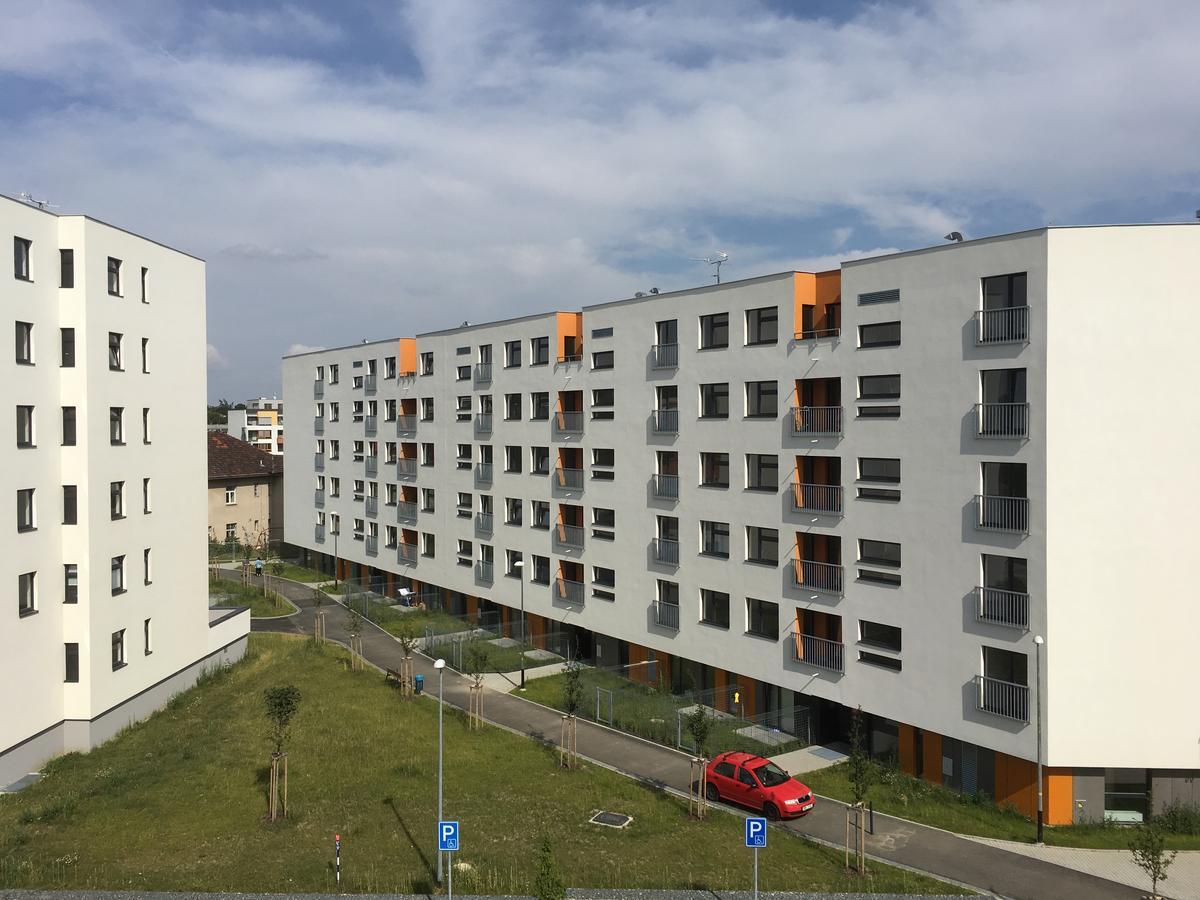 Uhrineves Lejlighed