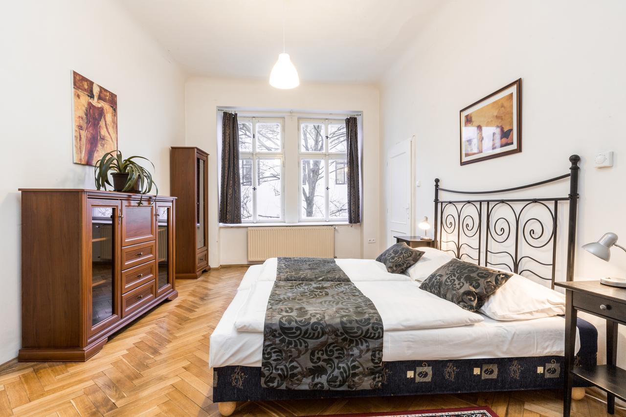 Stepanska Apartment *