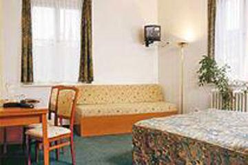 Centre Hotel 3*