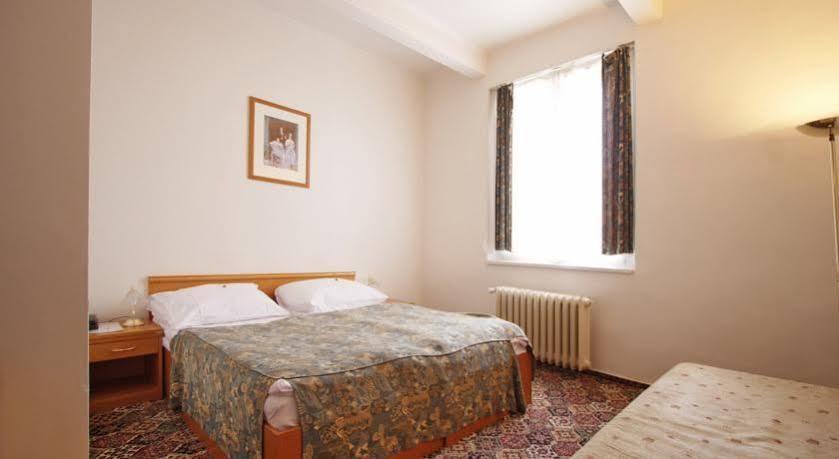 Hotel Centre 3*