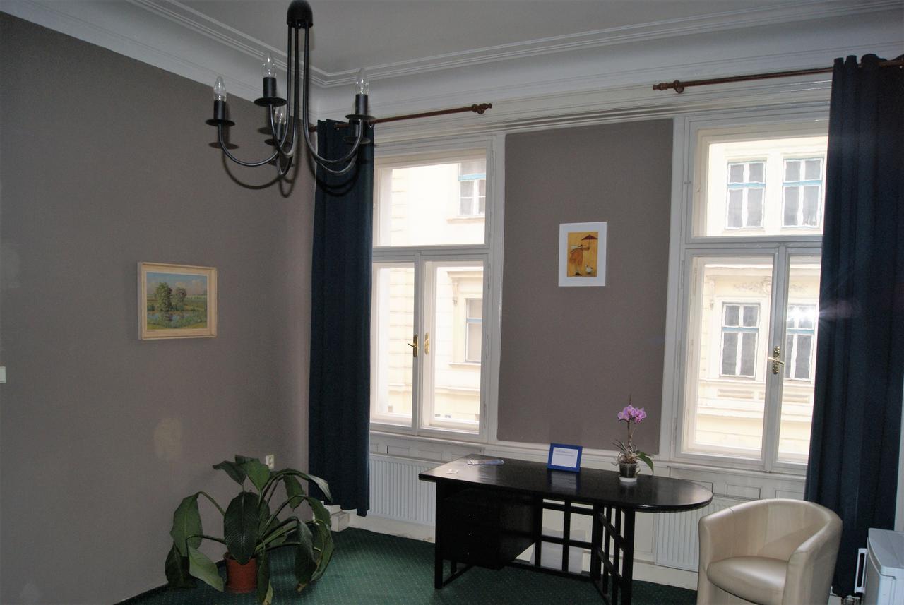 Halkrooms 4* Prag