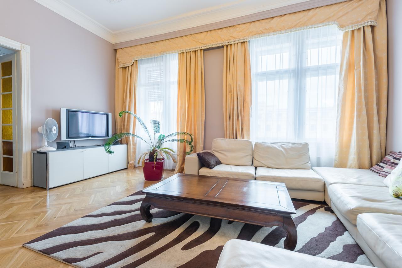 Wenceslas Square Apartment