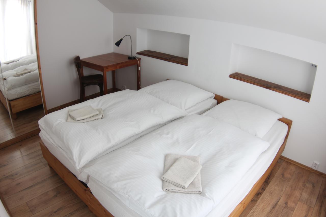 Guest house Family Lorenz & Coffee House Prague