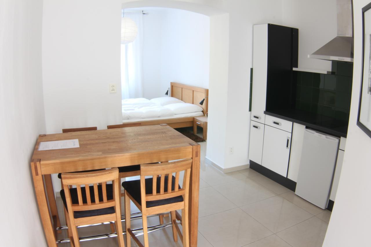 Guest house Family Lorenz & Coffee House Prague