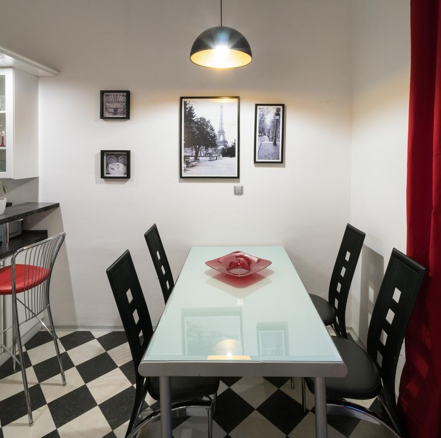 Apartment Mordecai 12 By Adrez