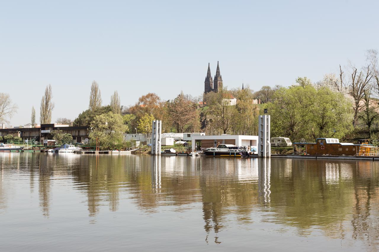 Exclusive Houseboats At Smichov * Prag