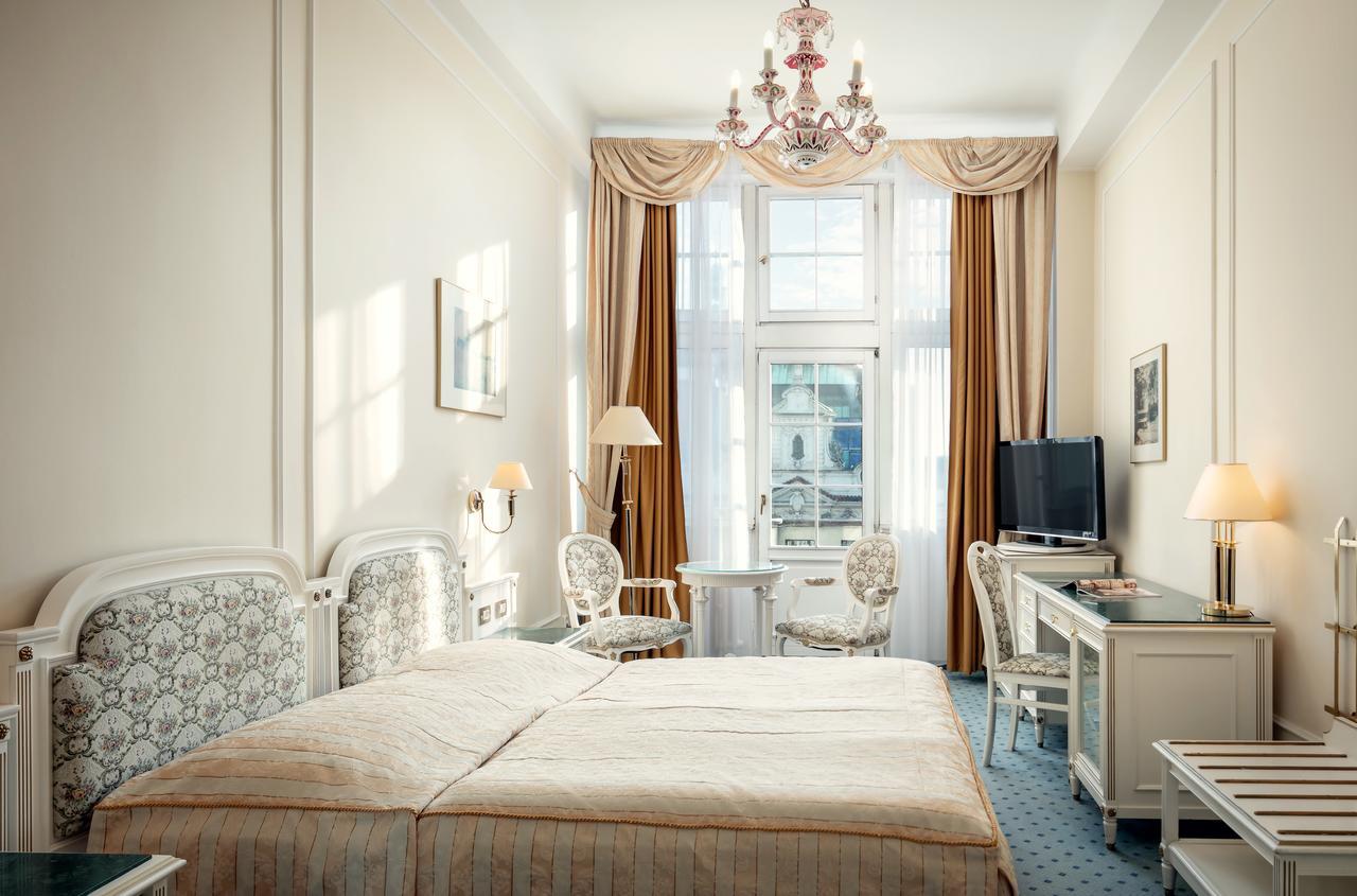 Hotel Ambassador Zlata Husa 5*