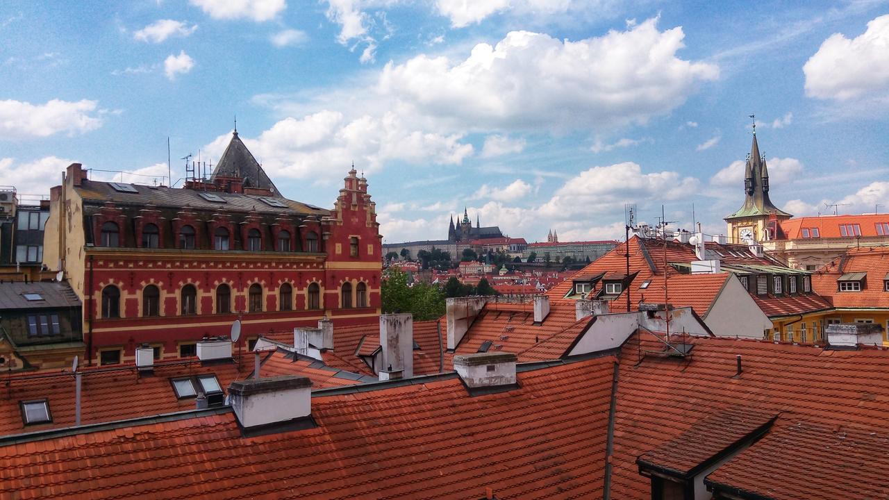 Moods Charles Bridge 4*