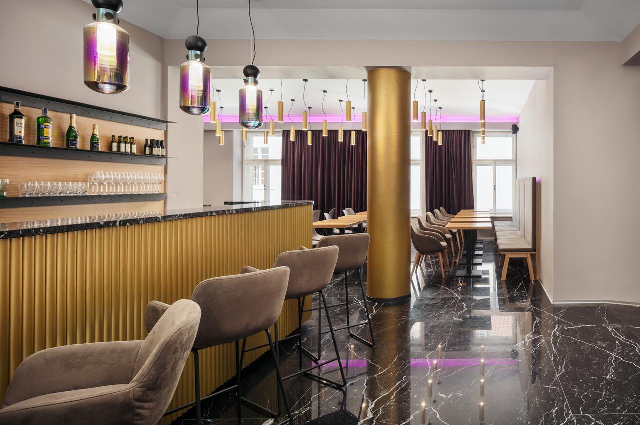 Moods Charles Bridge Hotel 4*