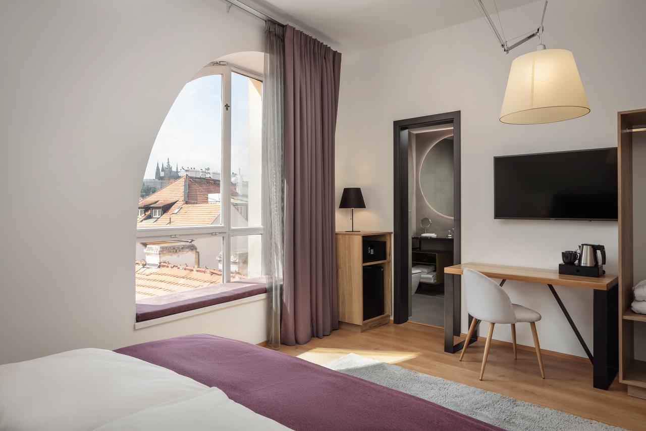 Hotel Moods Charles Bridge 4*