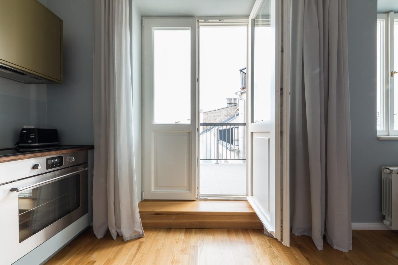 Apartment Days - Sunny Riverside With Terraces Prag