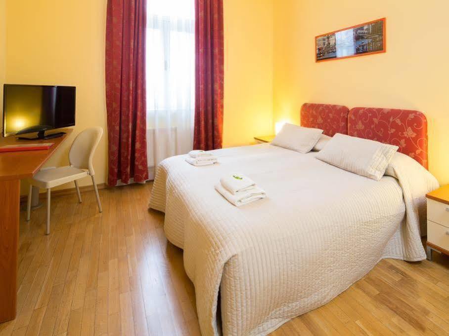 City Lounge Hotel 3*