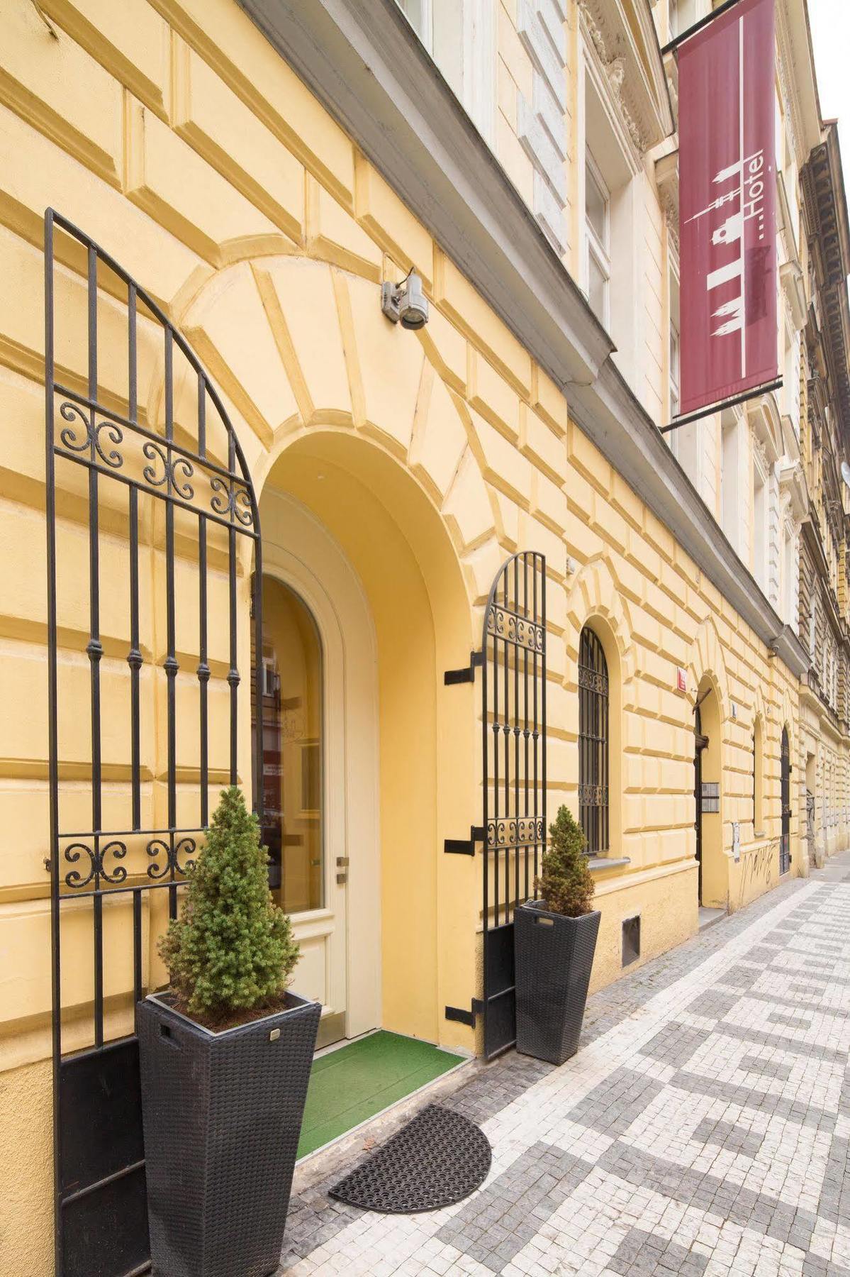 Hotel City Lounge 3*